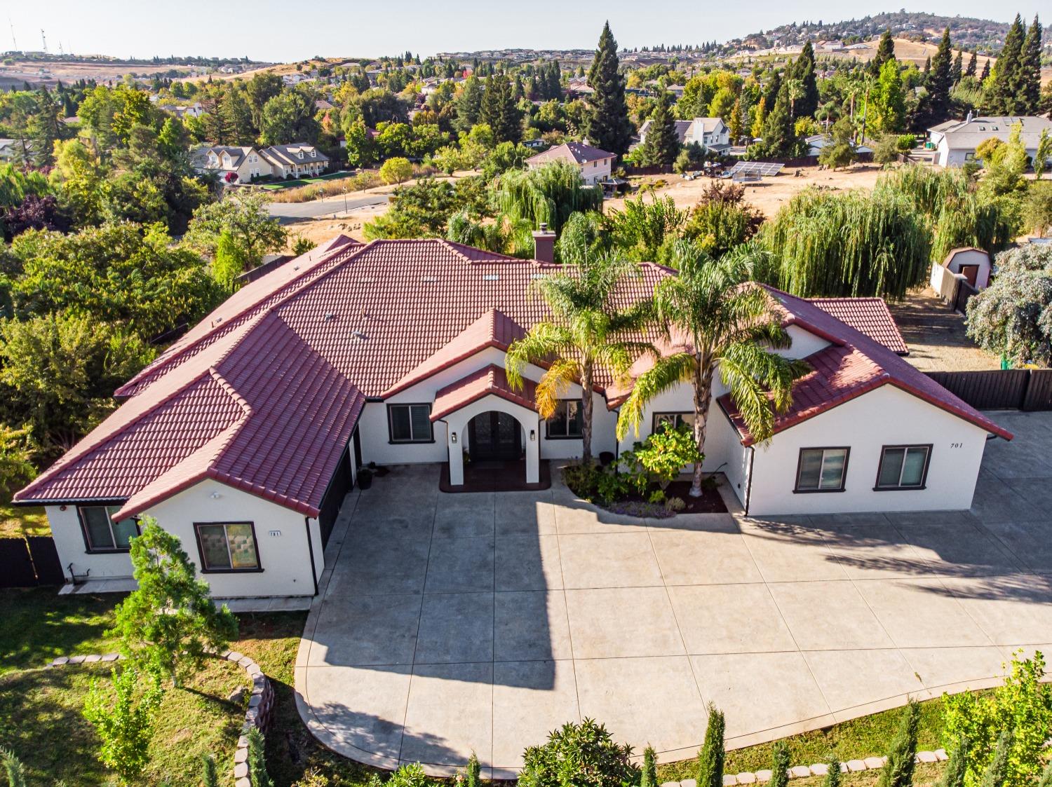 Detail Gallery Image 1 of 92 For 701 Sterling Ct, El Dorado Hills,  CA 95762 - 4 Beds | 5 Baths