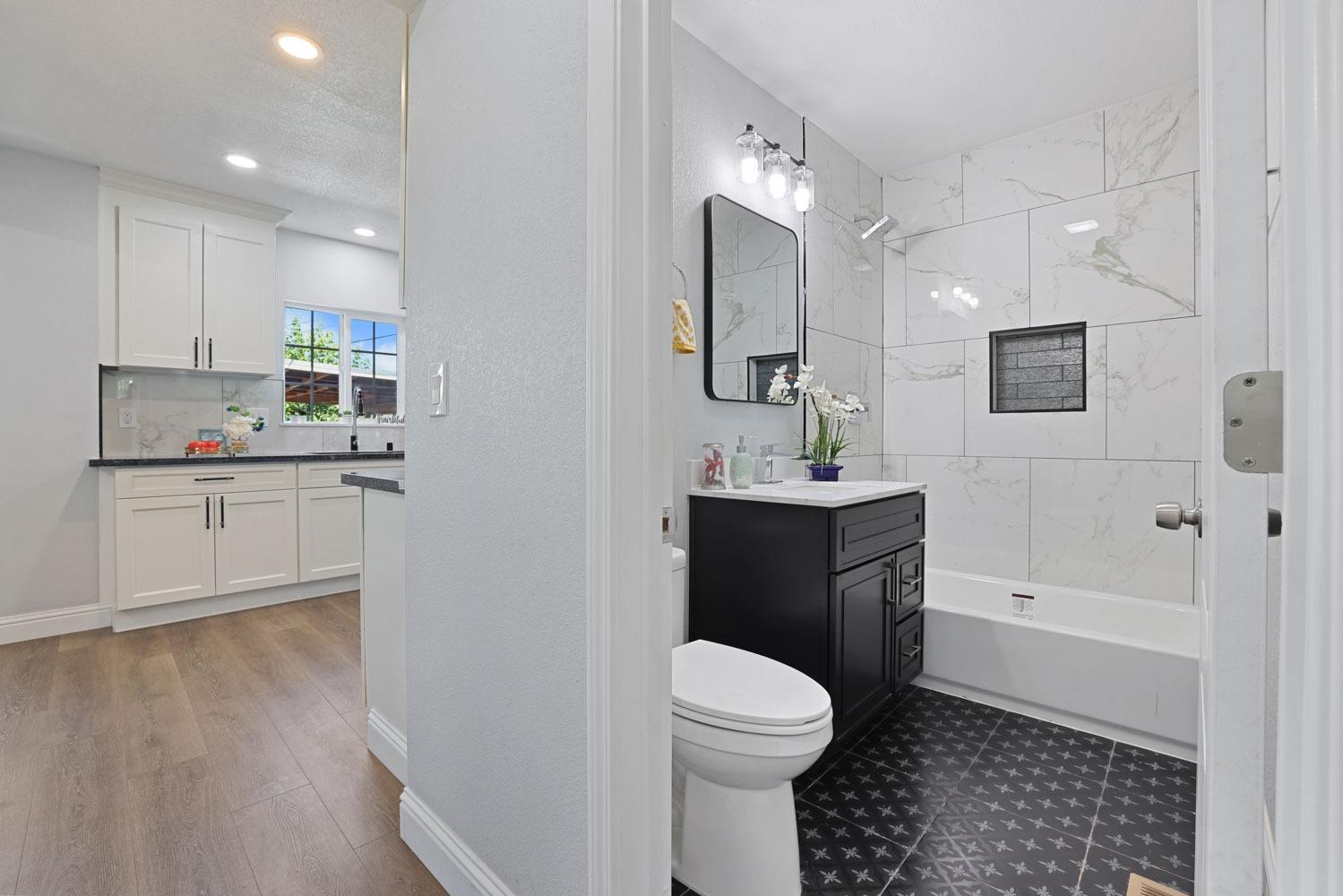 Detail Gallery Image 20 of 41 For 711 Louie Ave, Lodi,  CA 95240 - 4 Beds | 2 Baths