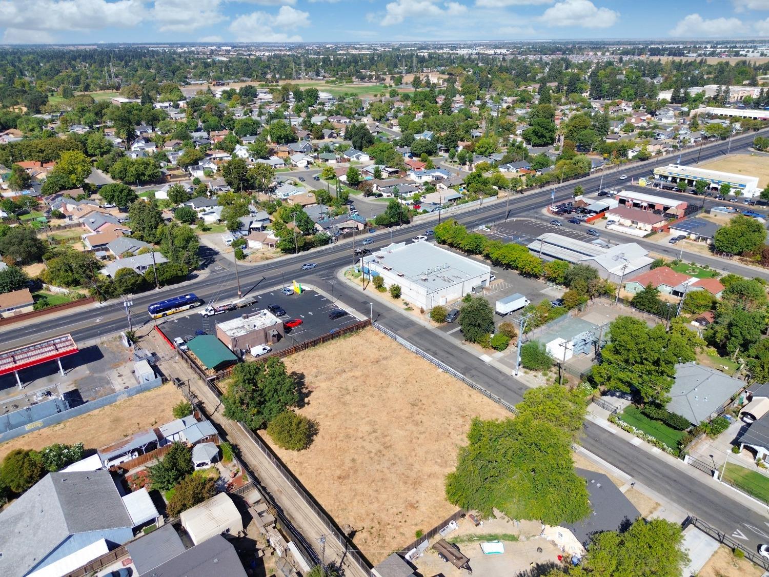 Tenaya Avenue, Sacramento, California image 9