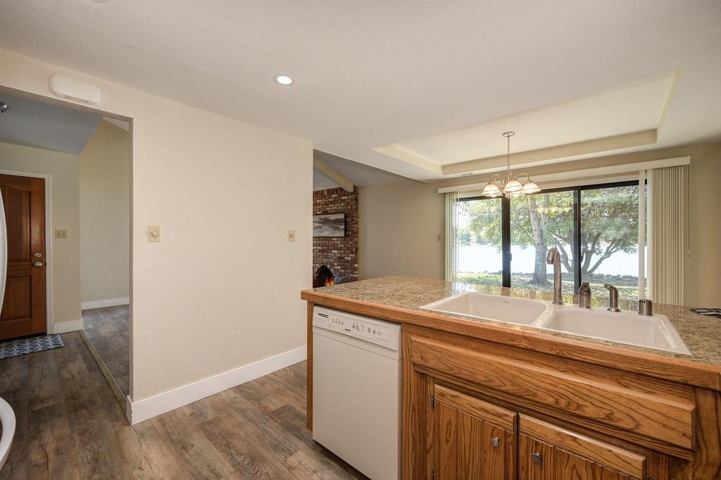 Detail Gallery Image 18 of 53 For 7018 Colina Ln, Rancho Murieta,  CA 95683 - 2 Beds | 2 Baths