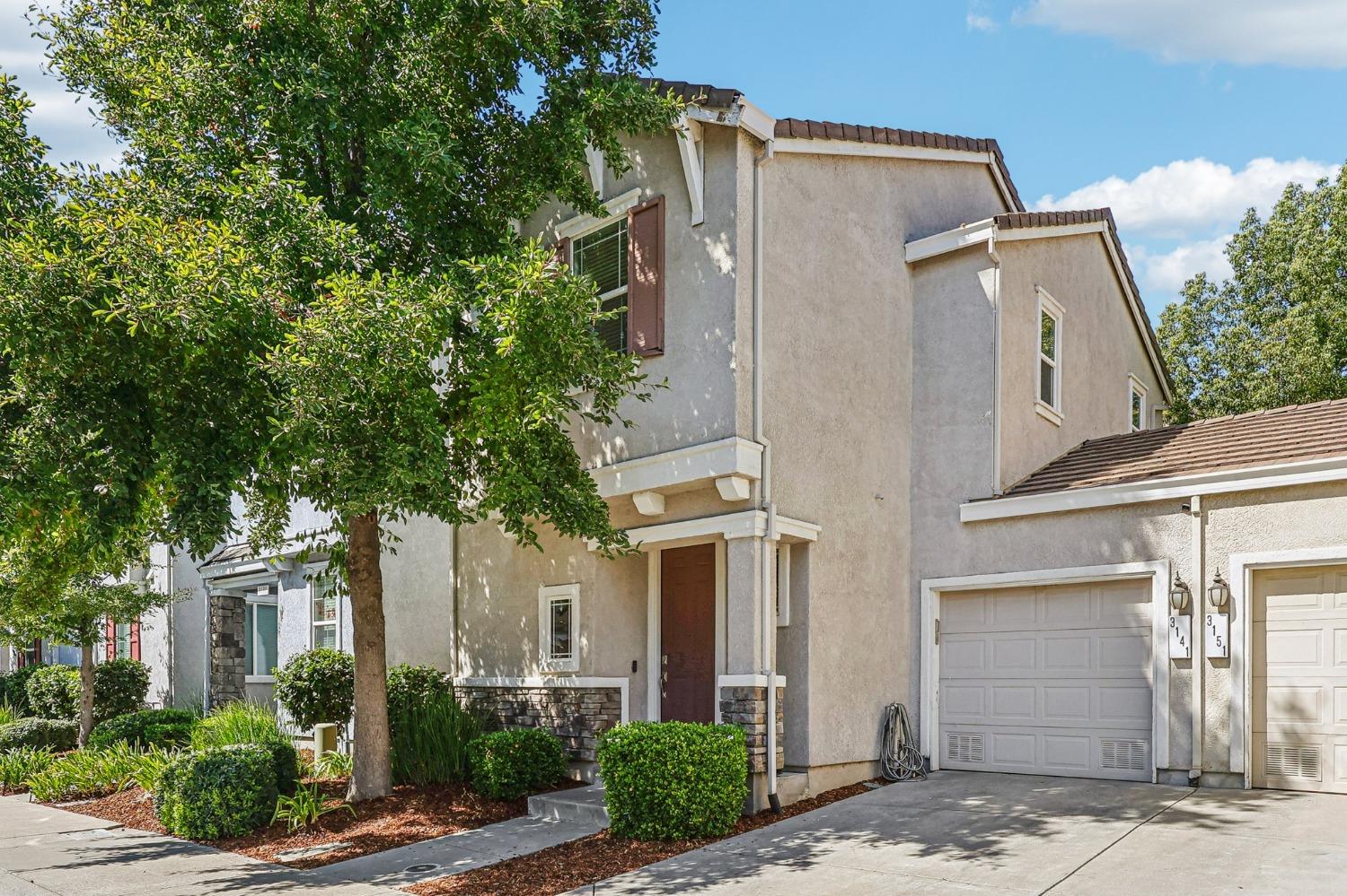 Detail Gallery Image 1 of 1 For 3141 Tice Creek Way, Sacramento,  CA 95833 - 2 Beds | 2/1 Baths