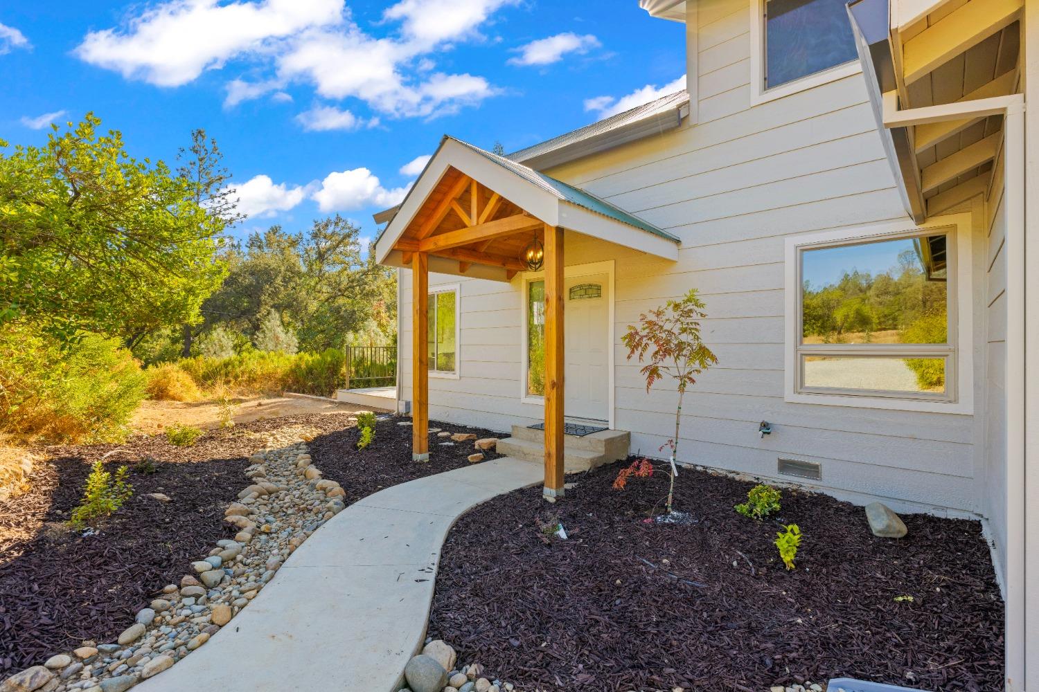 Detail Gallery Image 7 of 63 For 9803 State Highway 193, Placerville,  CA 95667 - 3 Beds | 2/1 Baths