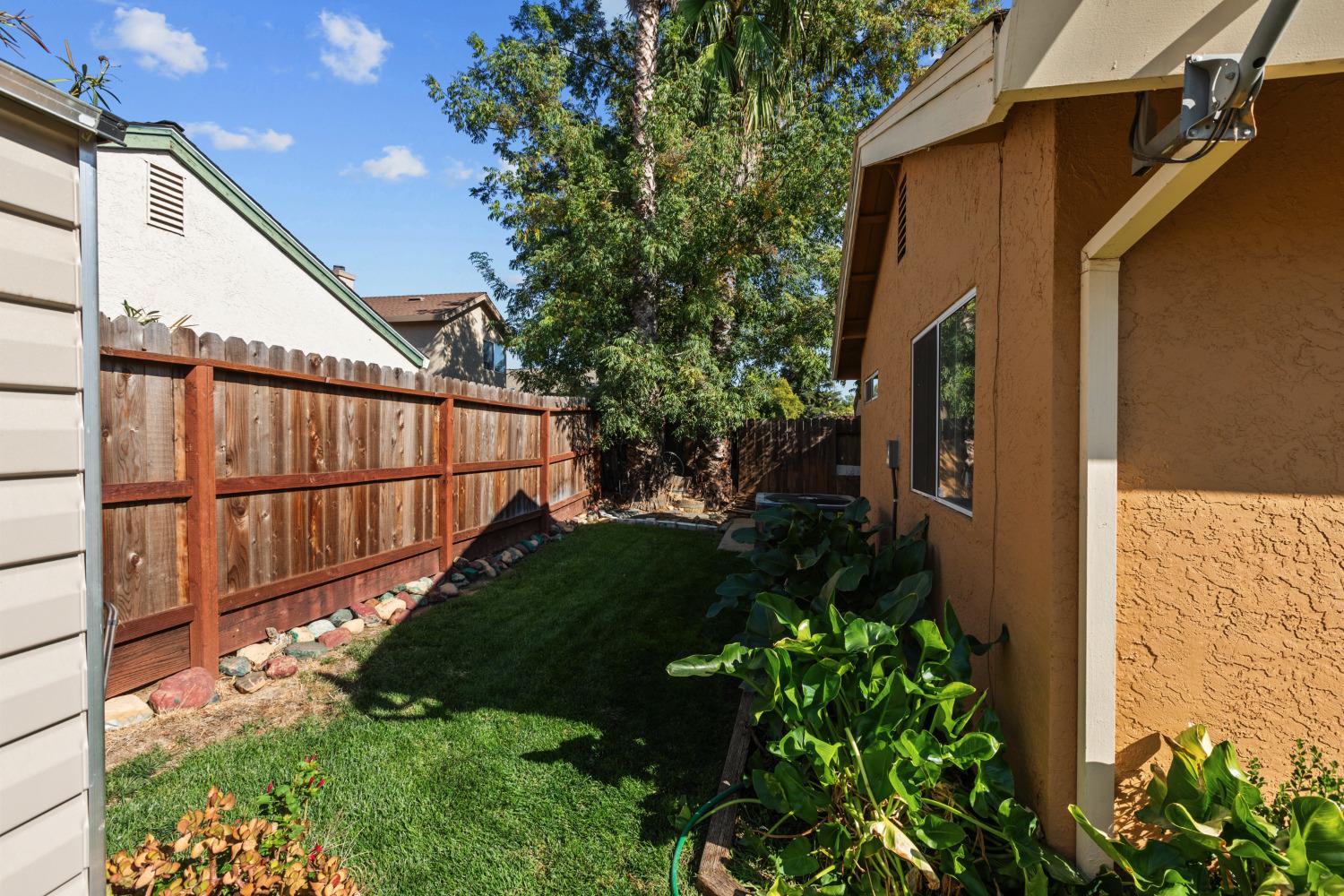 Detail Gallery Image 29 of 33 For 9241 Harrogate Way, Elk Grove,  CA 95758 - 3 Beds | 2 Baths