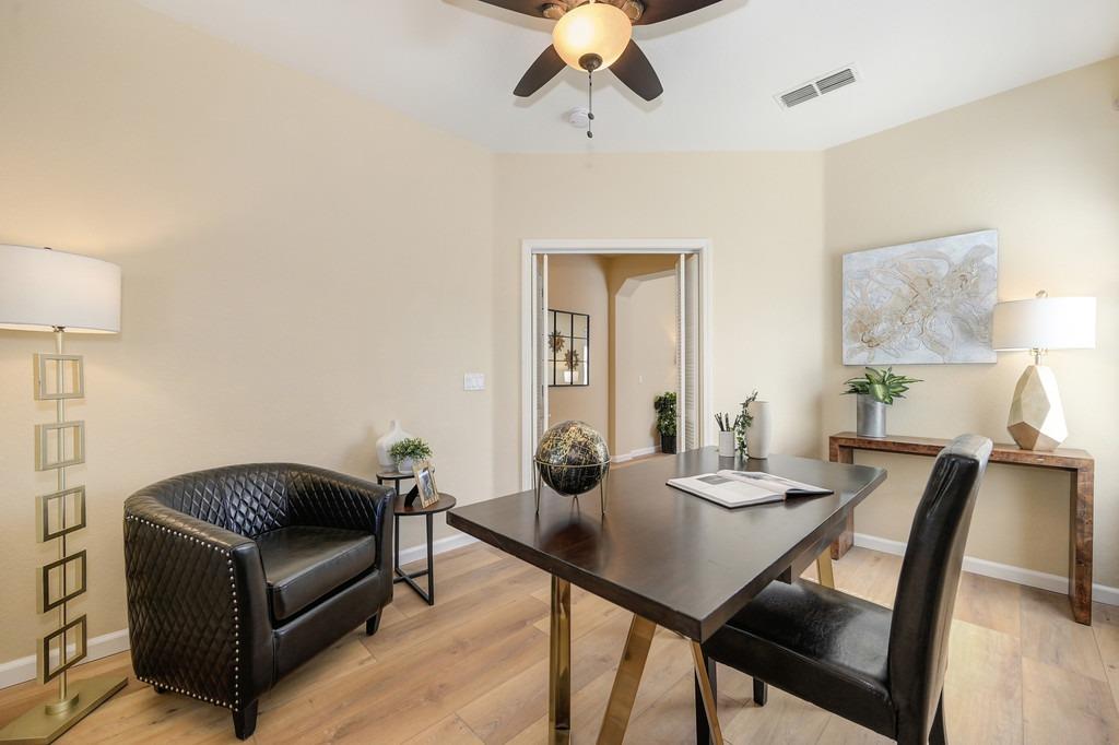 Detail Gallery Image 7 of 72 For 131 Rock House Cir, Sacramento,  CA 95835 - 2 Beds | 2 Baths