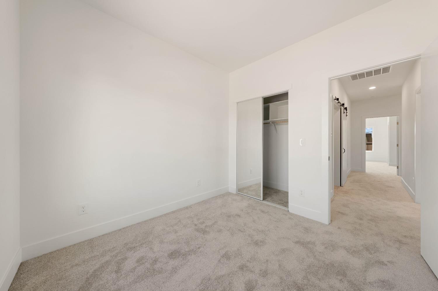 Detail Gallery Image 23 of 34 For 1549 Nogales St, Sacramento,  CA 95838 - 3 Beds | 2/1 Baths