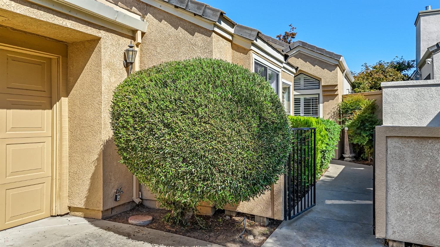 Detail Gallery Image 4 of 57 For 4305 Copper Cliff Ln, Modesto,  CA 95355 - 3 Beds | 2 Baths