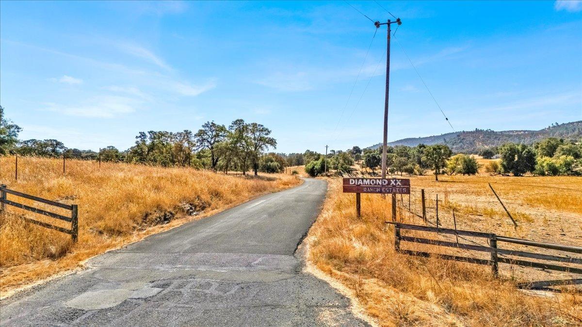 Horseshoe Lane, Copperopolis, California image 3