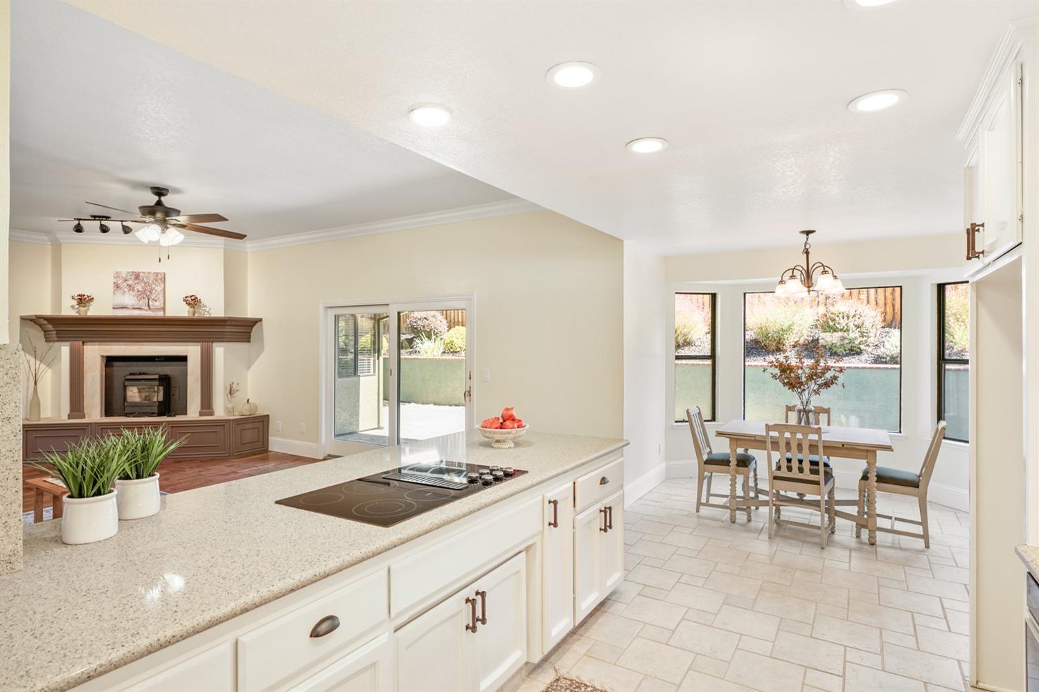 Detail Gallery Image 23 of 48 For 1218 San Simeon, Roseville,  CA 95661 - 4 Beds | 2/1 Baths