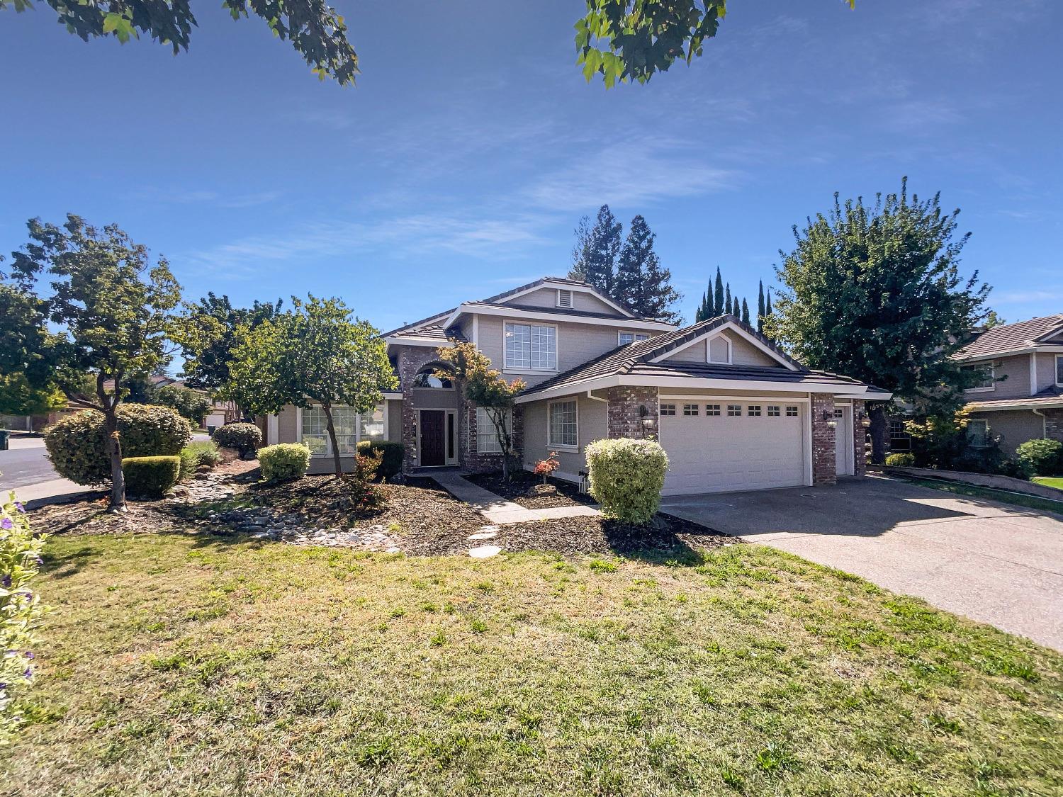 Detail Gallery Image 1 of 27 For 5101 Foxmoor Ct, Rocklin,  CA 95677 - 4 Beds | 3 Baths