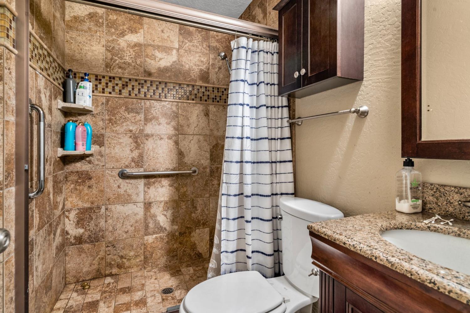 Detail Gallery Image 26 of 31 For 1076 Pepperwood Dr, Manteca,  CA 95336 - 3 Beds | 2 Baths