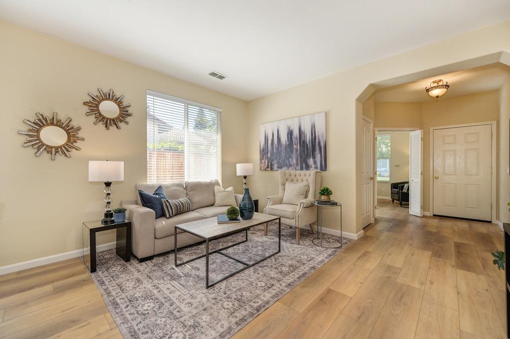 Detail Gallery Image 10 of 72 For 131 Rock House Cir, Sacramento,  CA 95835 - 2 Beds | 2 Baths