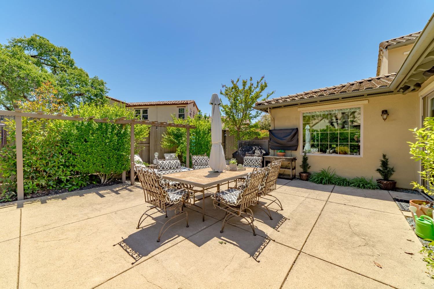 Detail Gallery Image 42 of 66 For 2023 Impressionist Way, El Dorado Hills,  CA 95762 - 4 Beds | 3/1 Baths