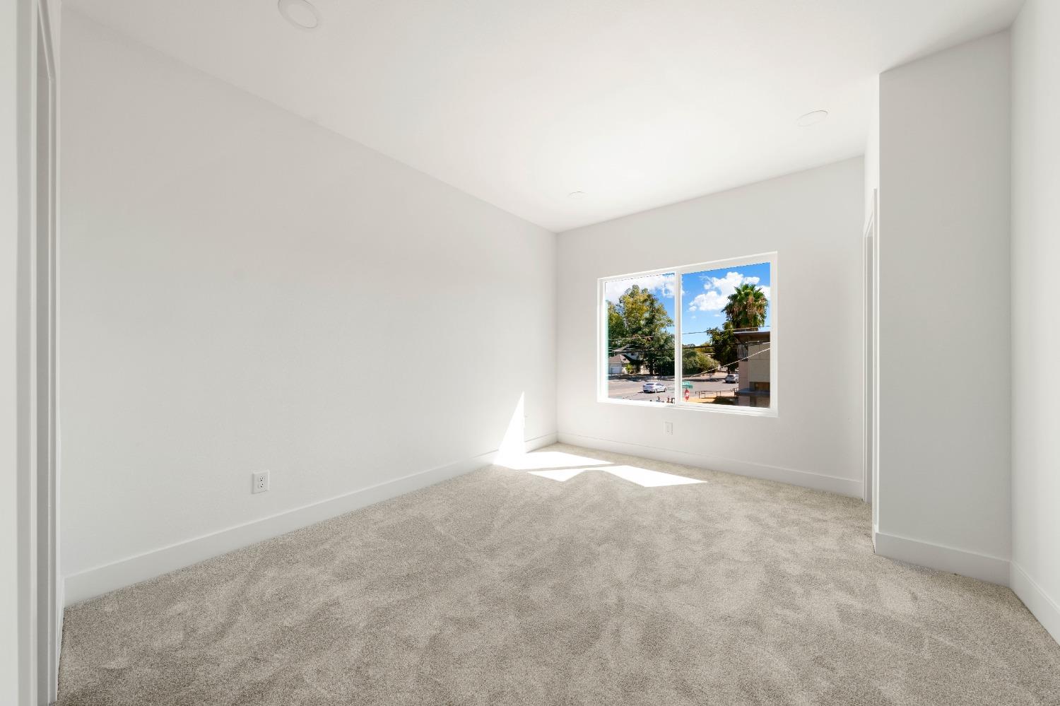 Detail Gallery Image 14 of 30 For 1551 Nogales St, Sacramento,  CA 95838 - 3 Beds | 2/1 Baths