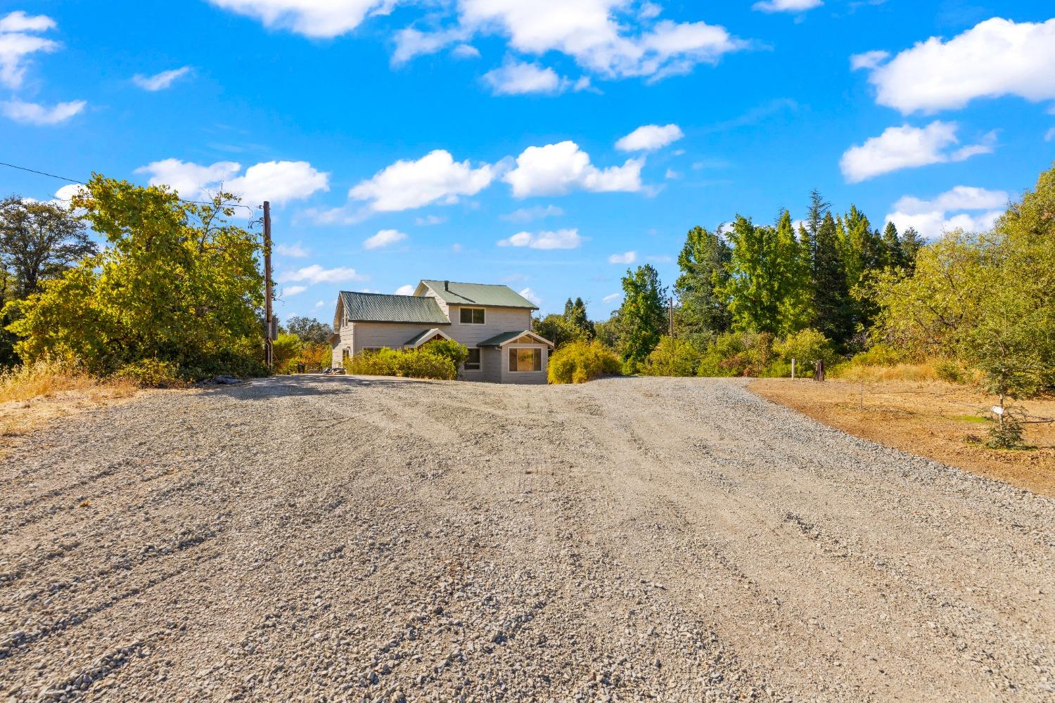 Detail Gallery Image 3 of 63 For 9803 State Highway 193, Placerville,  CA 95667 - 3 Beds | 2/1 Baths