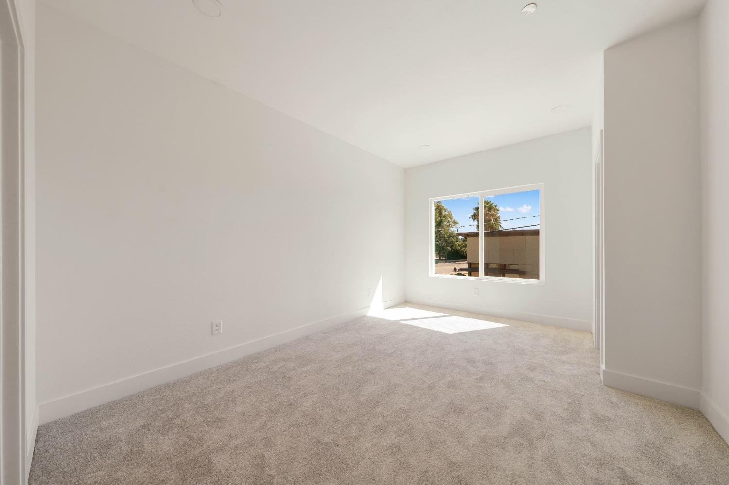 Detail Gallery Image 17 of 34 For 1549 Nogales St, Sacramento,  CA 95838 - 3 Beds | 2/1 Baths