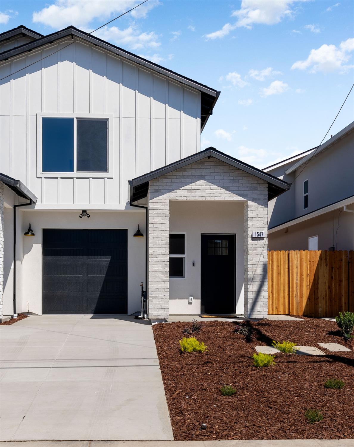 Detail Gallery Image 1 of 1 For 1547 Nogales St, Sacramento,  CA 95838 - 3 Beds | 2/1 Baths