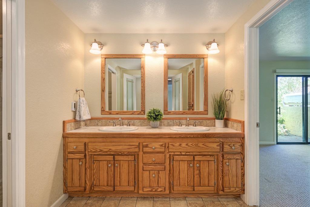 Detail Gallery Image 24 of 53 For 7018 Colina Ln, Rancho Murieta,  CA 95683 - 2 Beds | 2 Baths