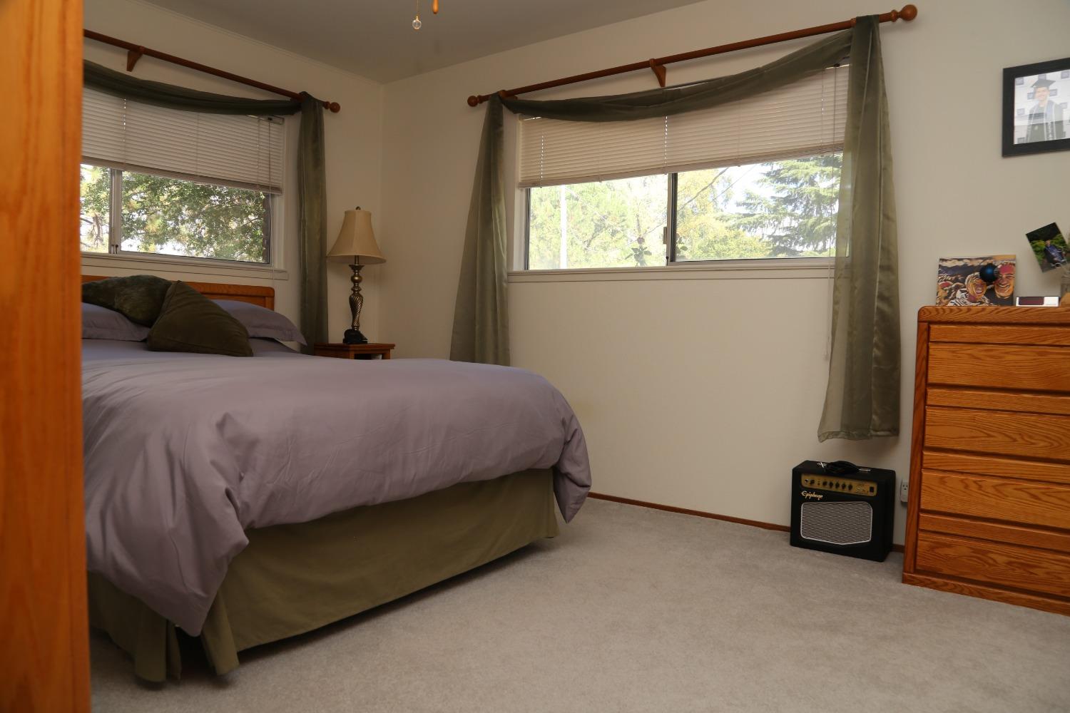 Detail Gallery Image 26 of 61 For 5726 Gold Hill Rd, Placerville,  CA 95667 - 3 Beds | 2/1 Baths