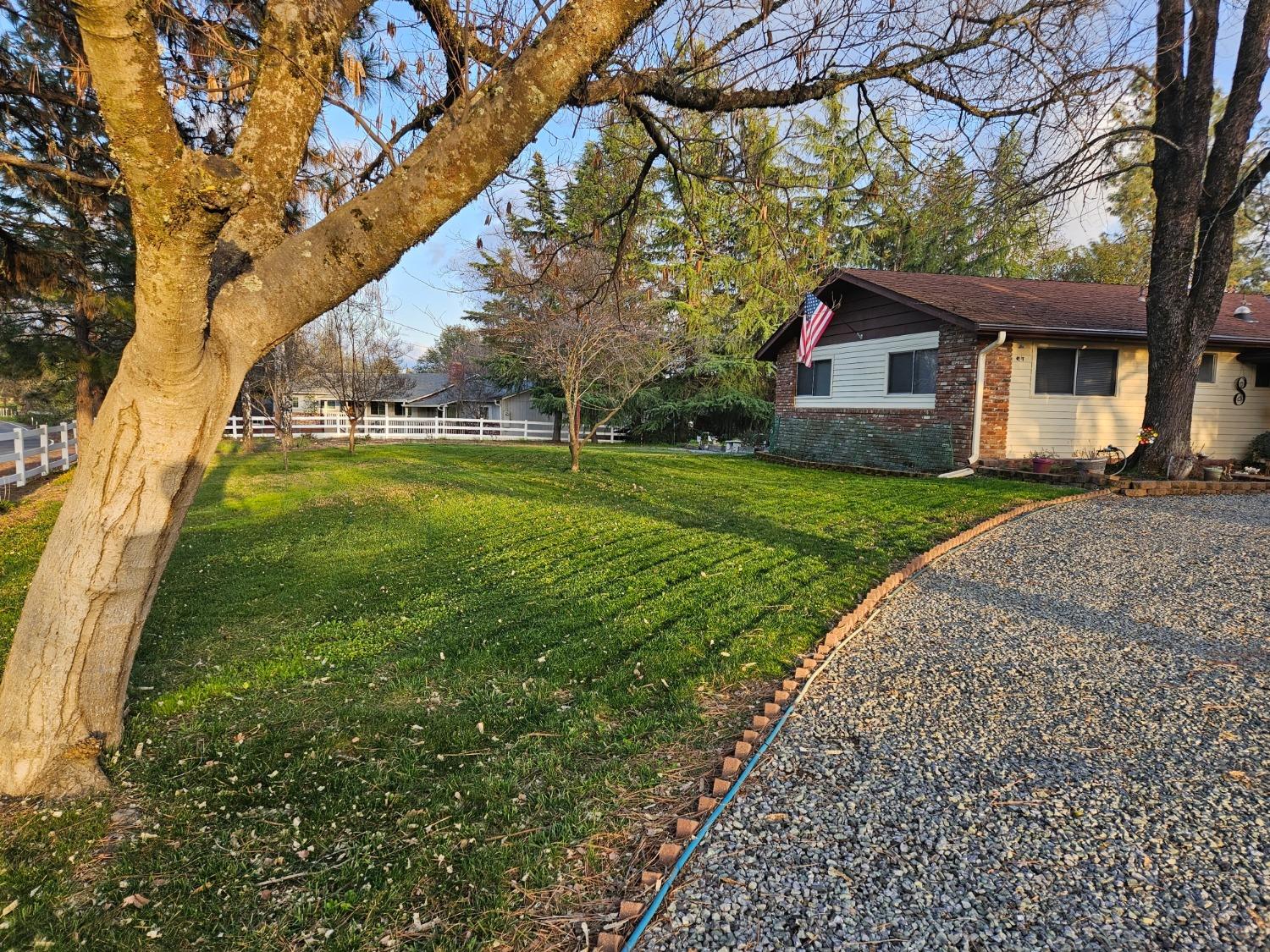 Detail Gallery Image 8 of 61 For 5726 Gold Hill Rd, Placerville,  CA 95667 - 3 Beds | 2/1 Baths