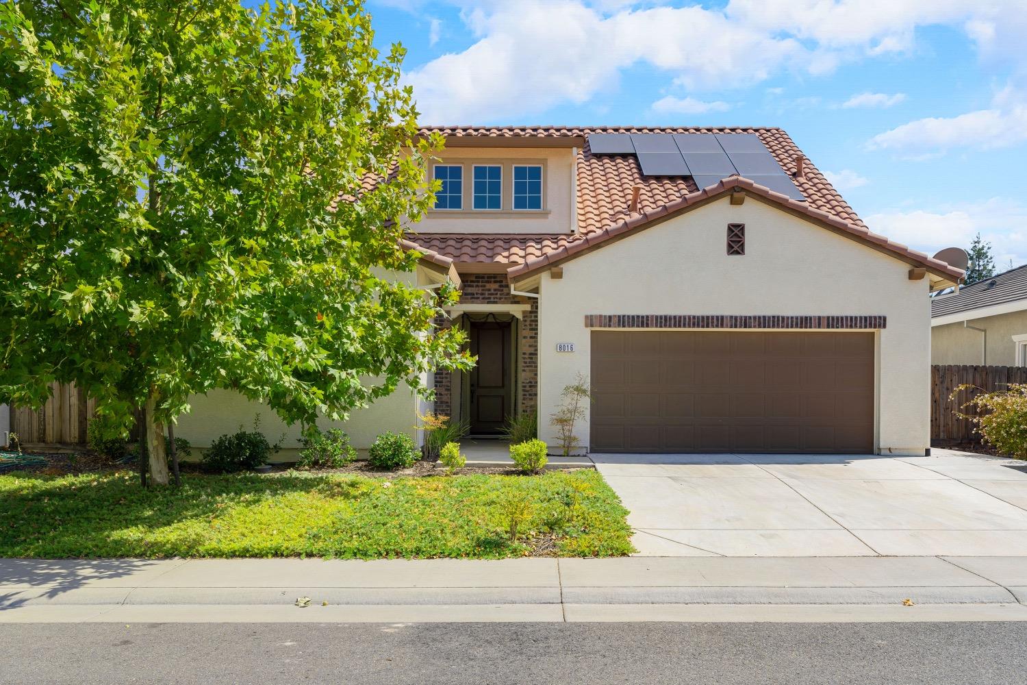 Detail Gallery Image 2 of 49 For 8016 Norbury Park Dr, Roseville,  CA 95747 - 3 Beds | 3 Baths