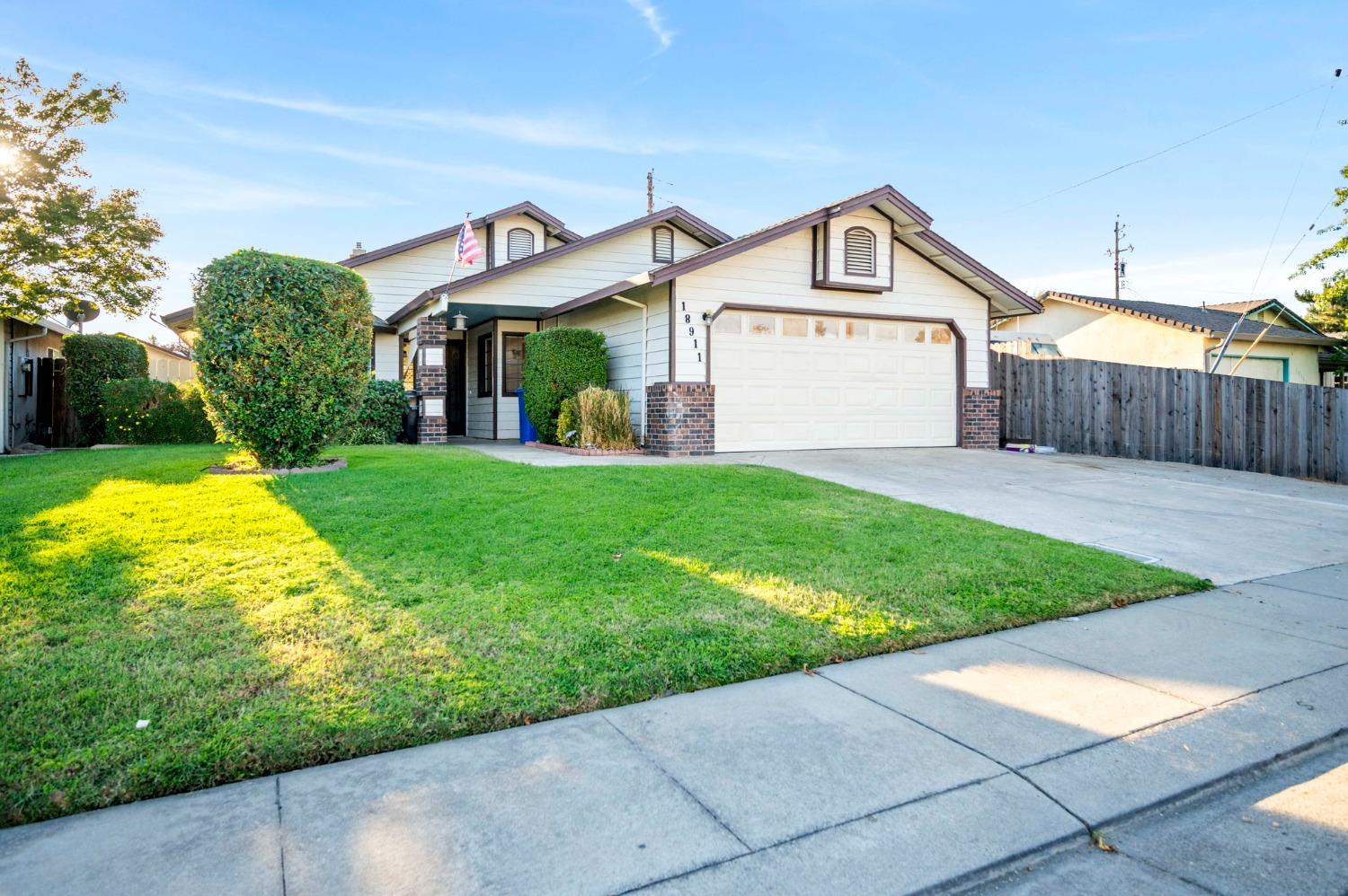 Detail Gallery Image 2 of 34 For 18911 Rio Verde St, Woodbridge,  CA 95258 - 3 Beds | 2 Baths