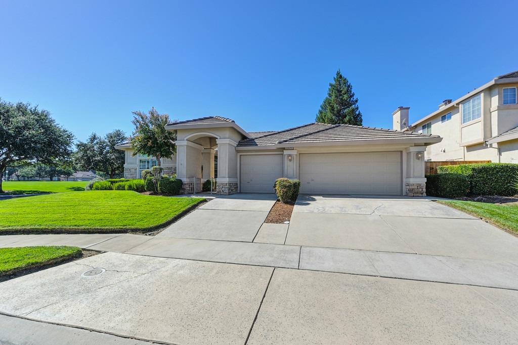 Elberon Way, Elk Grove, California image 4