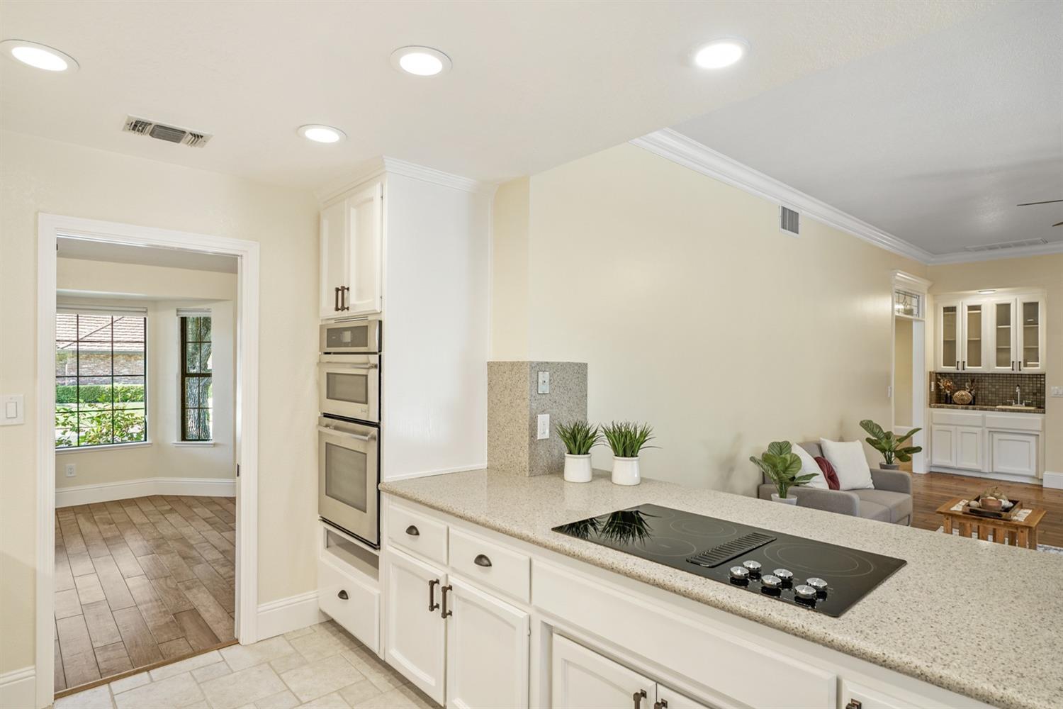 Detail Gallery Image 24 of 48 For 1218 San Simeon, Roseville,  CA 95661 - 4 Beds | 2/1 Baths