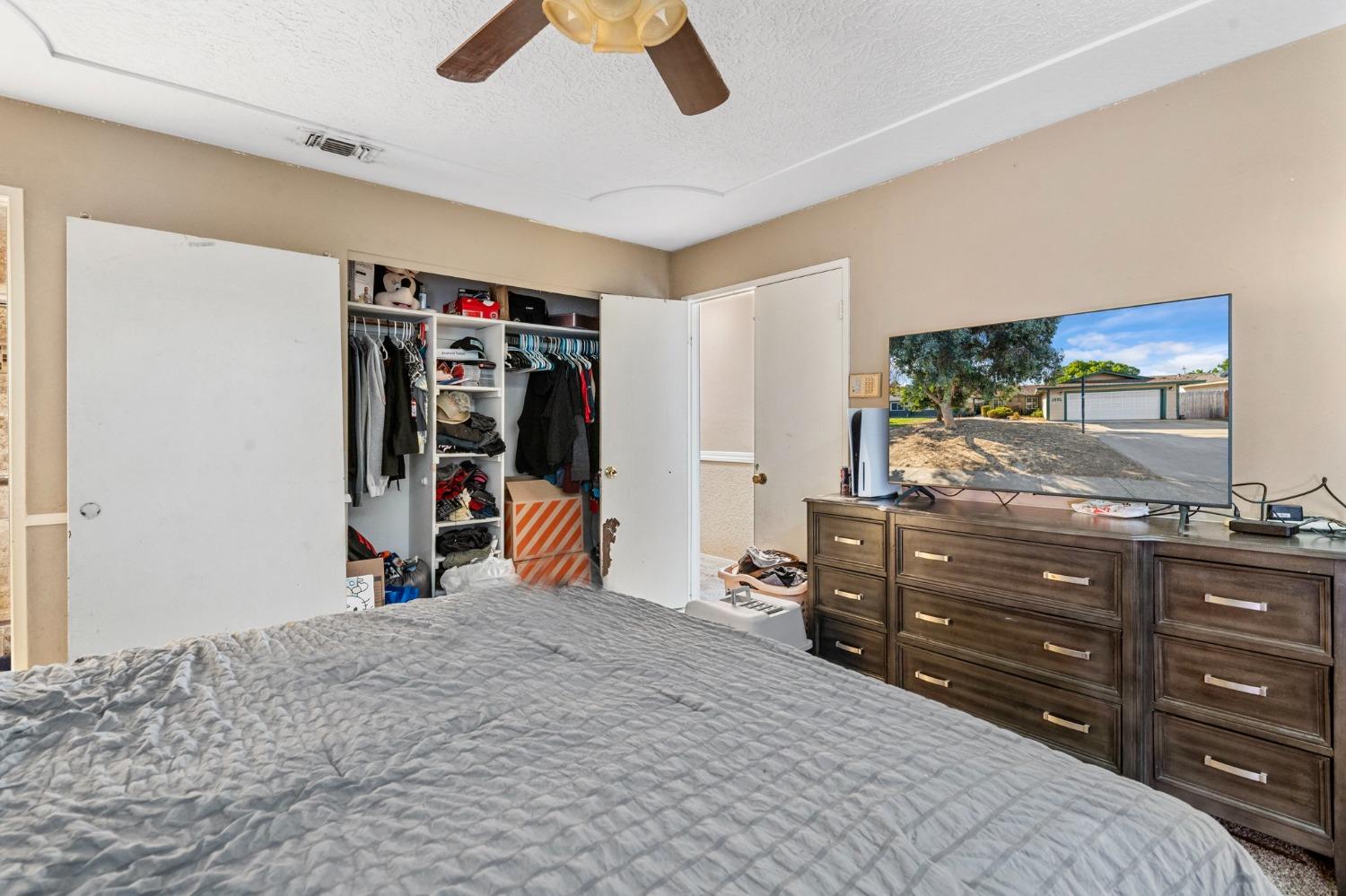 Detail Gallery Image 25 of 31 For 1076 Pepperwood Dr, Manteca,  CA 95336 - 3 Beds | 2 Baths