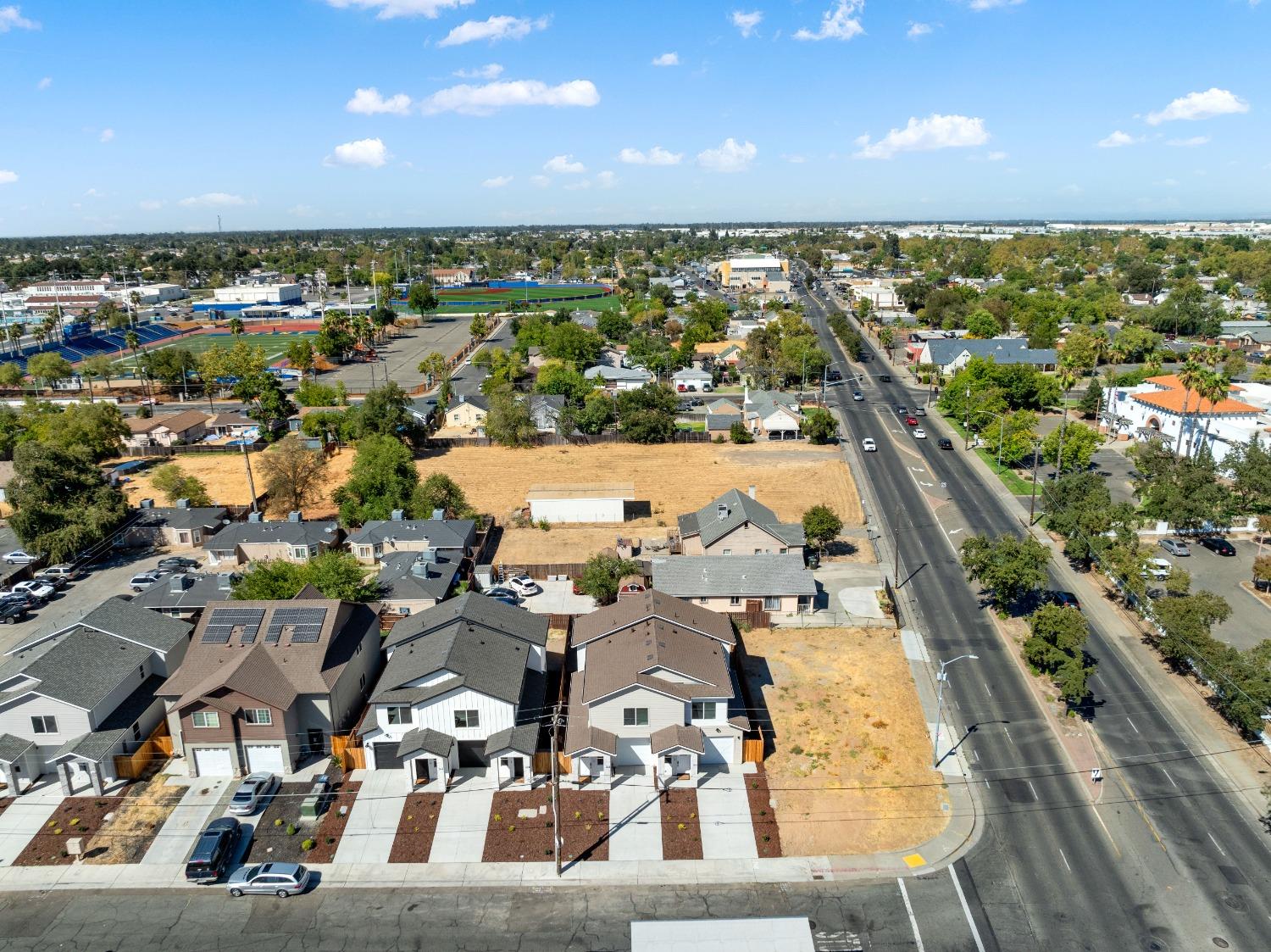 Detail Gallery Image 34 of 34 For 1549 Nogales St, Sacramento,  CA 95838 - 3 Beds | 2/1 Baths