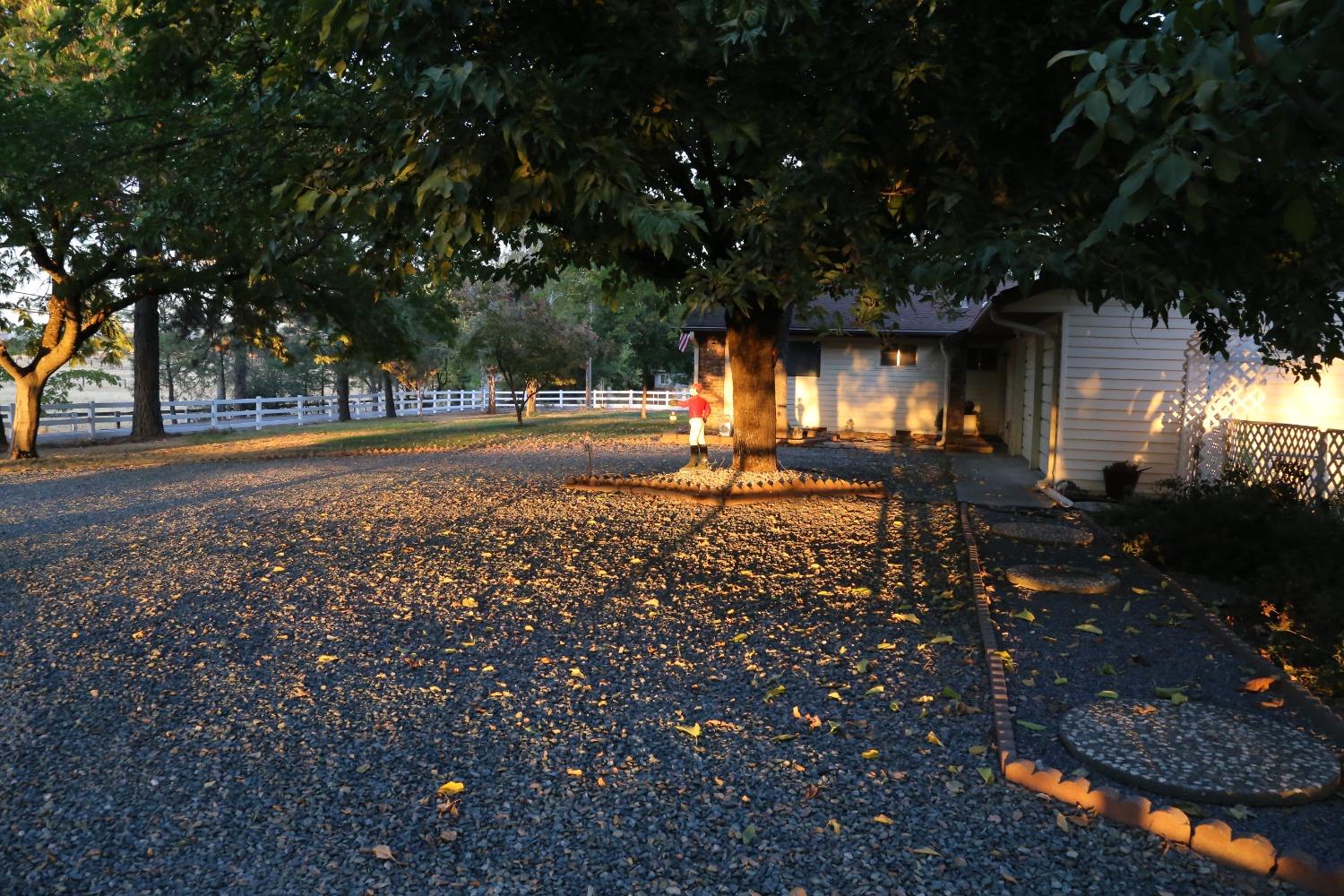 Detail Gallery Image 52 of 61 For 5726 Gold Hill Rd, Placerville,  CA 95667 - 3 Beds | 2/1 Baths