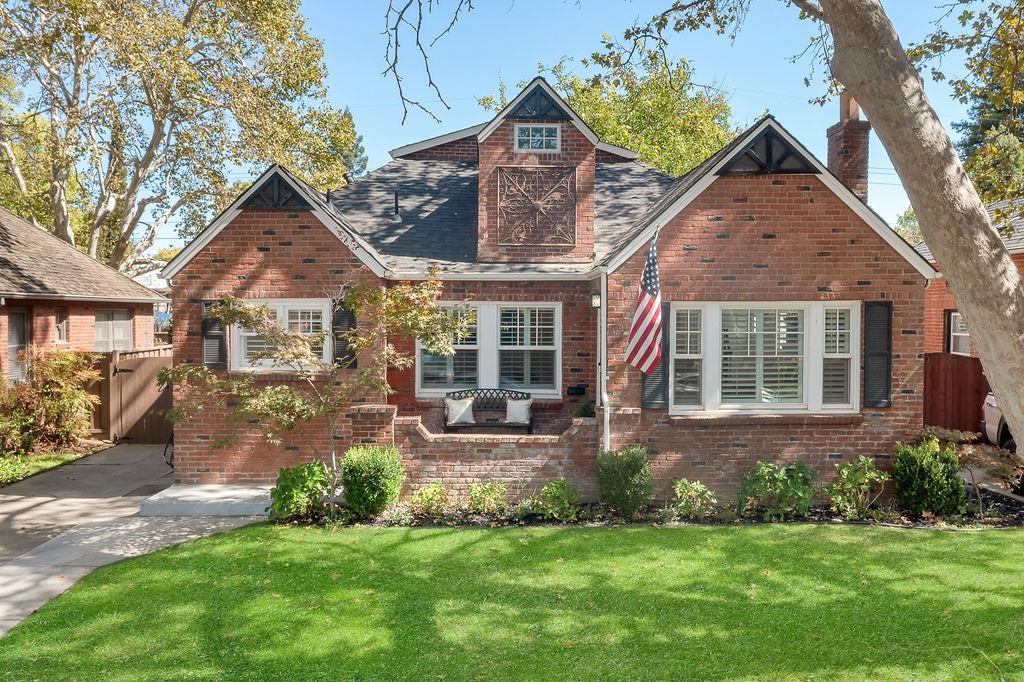 Detail Gallery Image 1 of 1 For 1717 47th St, Sacramento,  CA 95819 - 3 Beds | 2 Baths