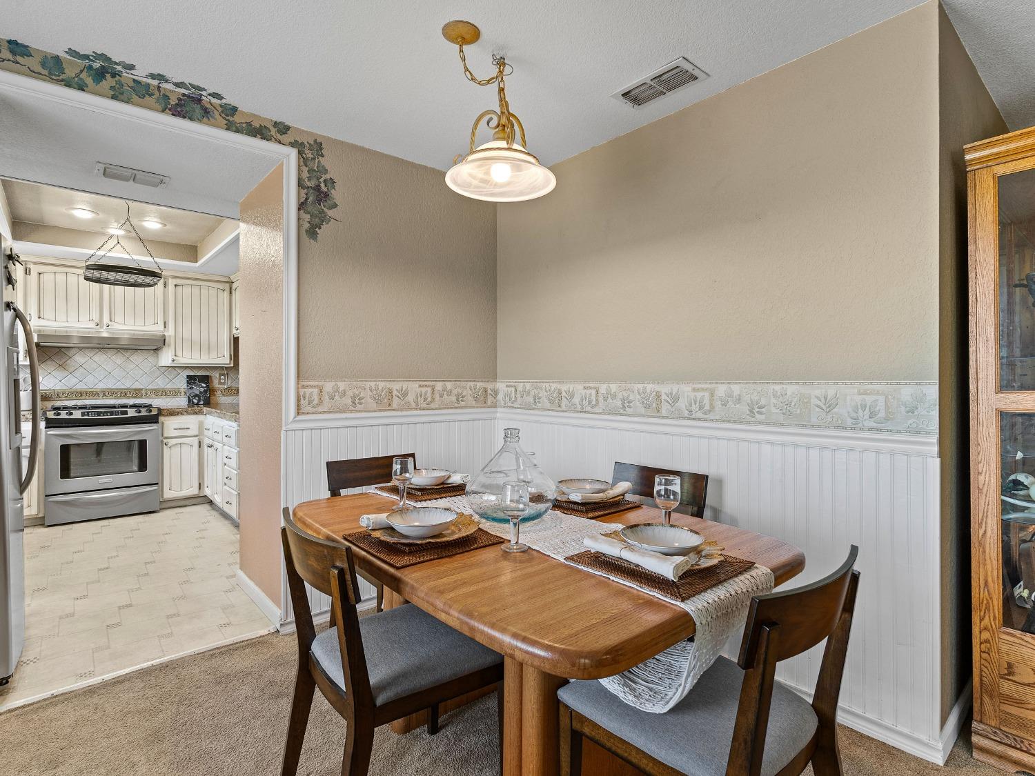 Detail Gallery Image 6 of 22 For 2454 Sandpiper Way, Cameron Park,  CA 95682 - 3 Beds | 2 Baths