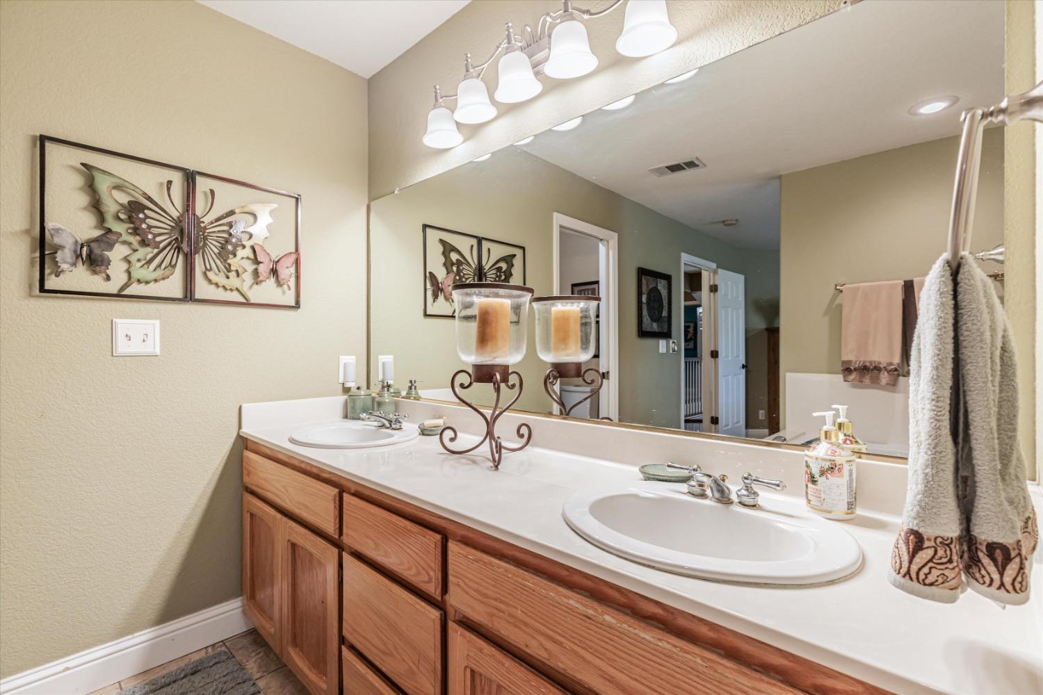 Detail Gallery Image 40 of 68 For 144 Blush Ct, Los Banos,  CA 93635 - 4 Beds | 2/1 Baths