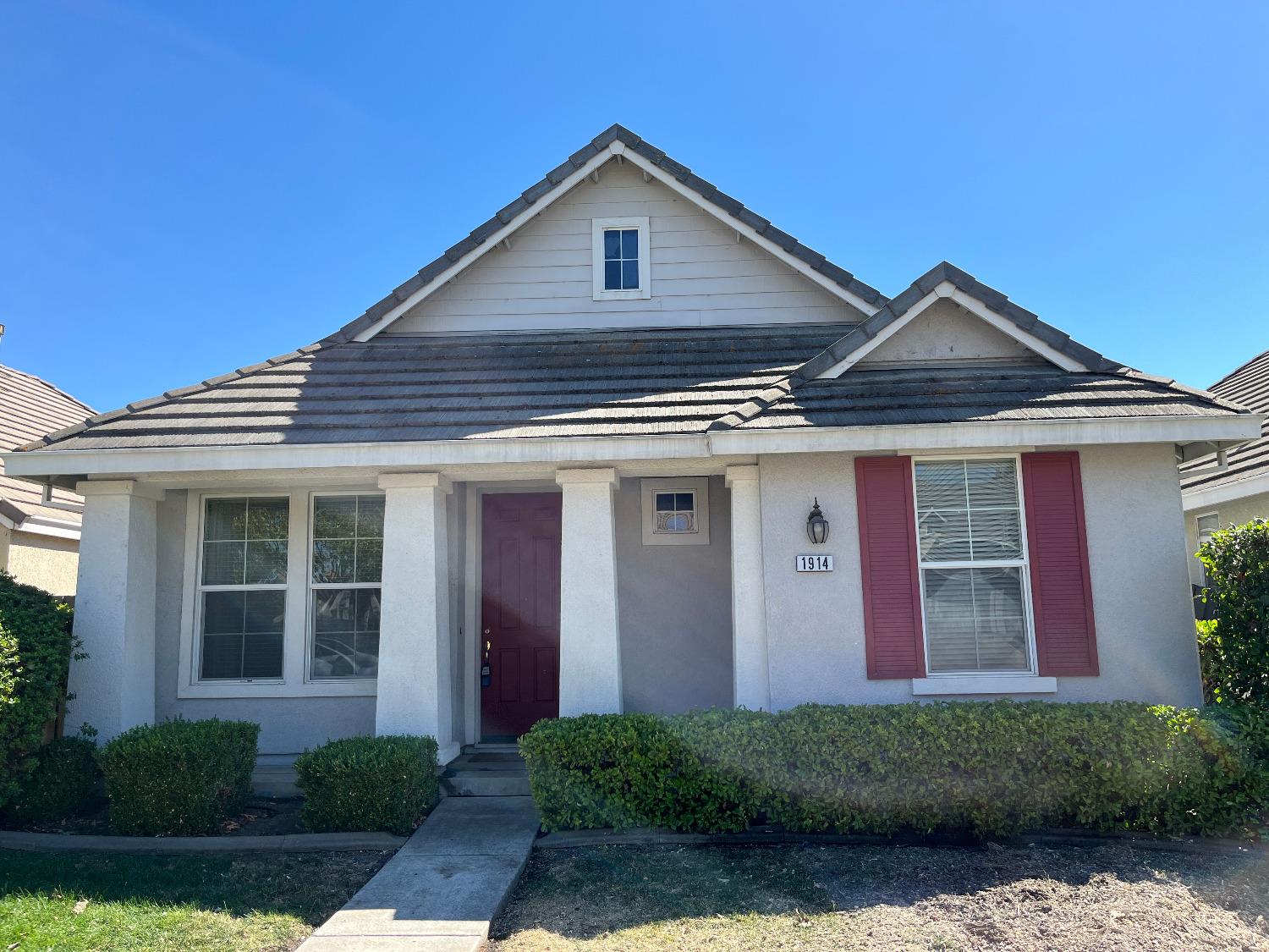 Detail Gallery Image 1 of 1 For 1914 Zurlo Way, Sacramento,  CA 95835 - 3 Beds | 2 Baths