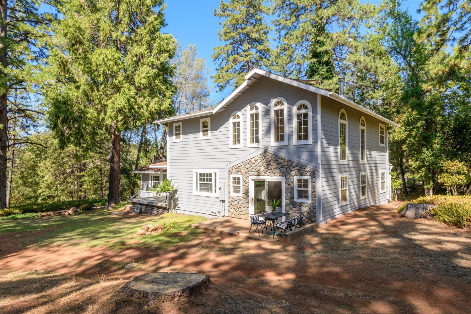 Detail Gallery Image 2 of 49 For 4480 Chaparral Dr, Placerville,  CA 95667 - 3 Beds | 2/1 Baths