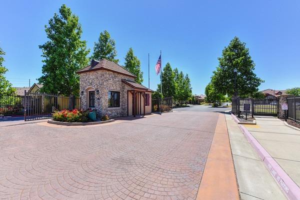 Detail Gallery Image 50 of 51 For 2008 Avignon Ln, Roseville,  CA 95747 - 2 Beds | 2 Baths