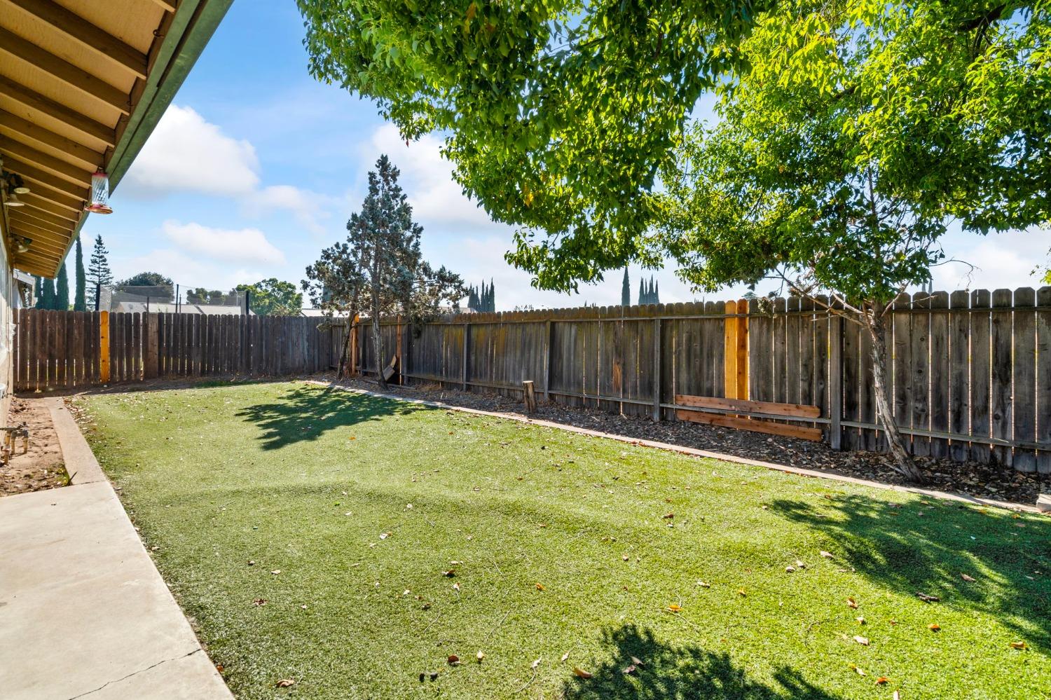 Detail Gallery Image 27 of 31 For 1076 Pepperwood Dr, Manteca,  CA 95336 - 3 Beds | 2 Baths