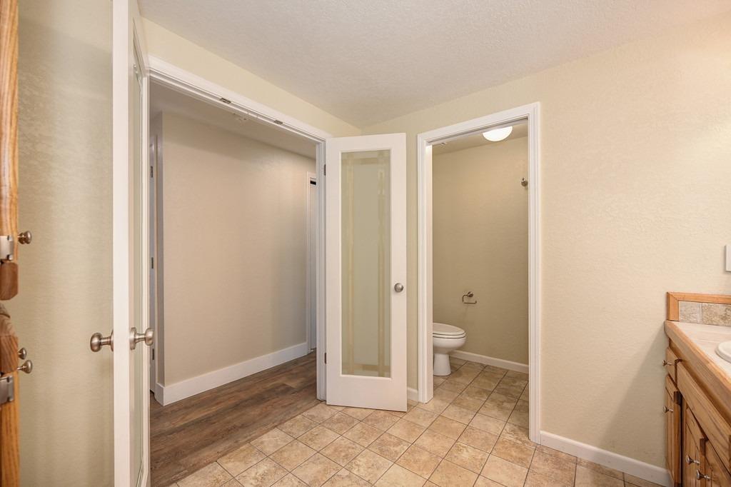 Detail Gallery Image 25 of 53 For 7018 Colina Ln, Rancho Murieta,  CA 95683 - 2 Beds | 2 Baths