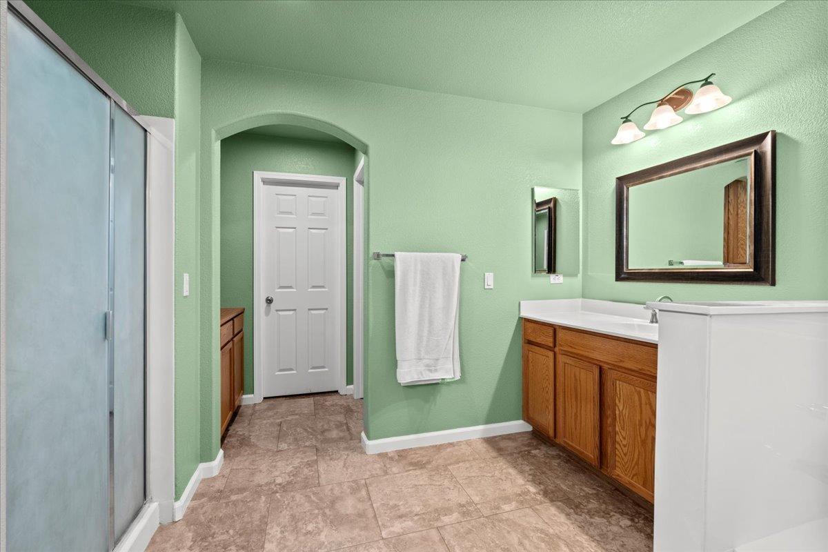 Detail Gallery Image 25 of 53 For 250 Romanov Ct, Patterson,  CA 95363 - 6 Beds | 4 Baths