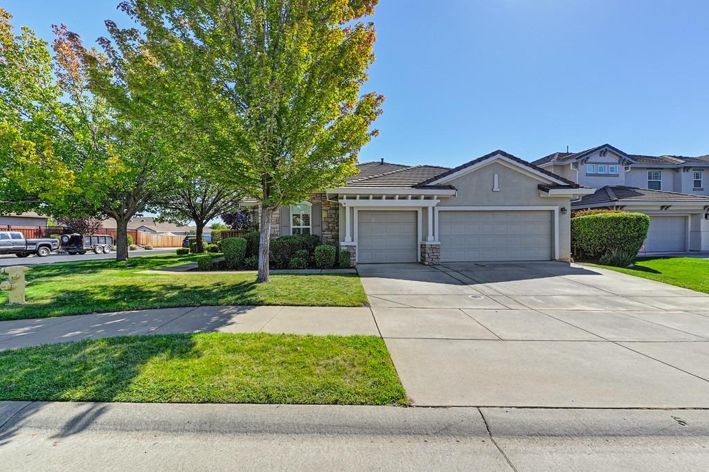 Detail Gallery Image 1 of 1 For 6225 Channel Islands Ln, Roseville,  CA 95678 - 3 Beds | 2 Baths