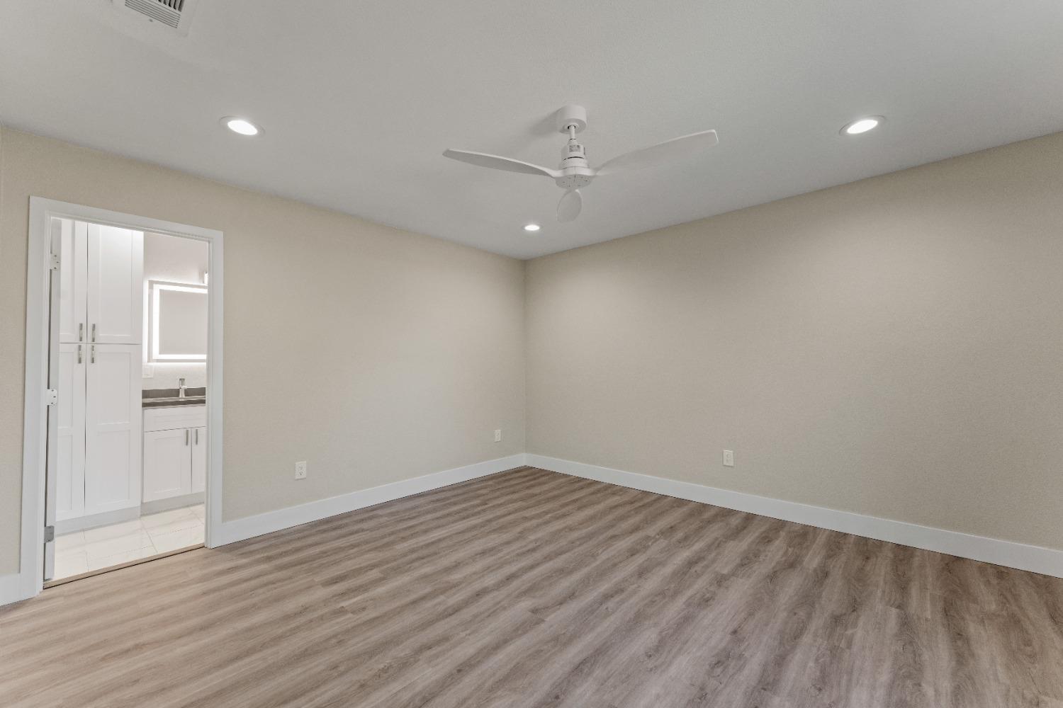 Detail Gallery Image 11 of 23 For 2107 Rassy Way, Sacramento,  CA 95821 - 4 Beds | 2 Baths