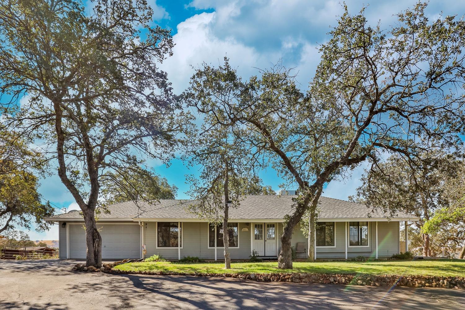 Detail Gallery Image 5 of 70 For 8370 Hautly Ln, Valley Springs,  CA 95252 - 3 Beds | 2 Baths