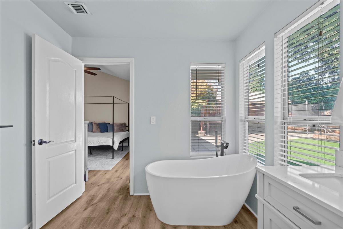 Detail Gallery Image 25 of 39 For 1647 Rebecca Dr, Yuba City,  CA 95993 - 4 Beds | 2 Baths