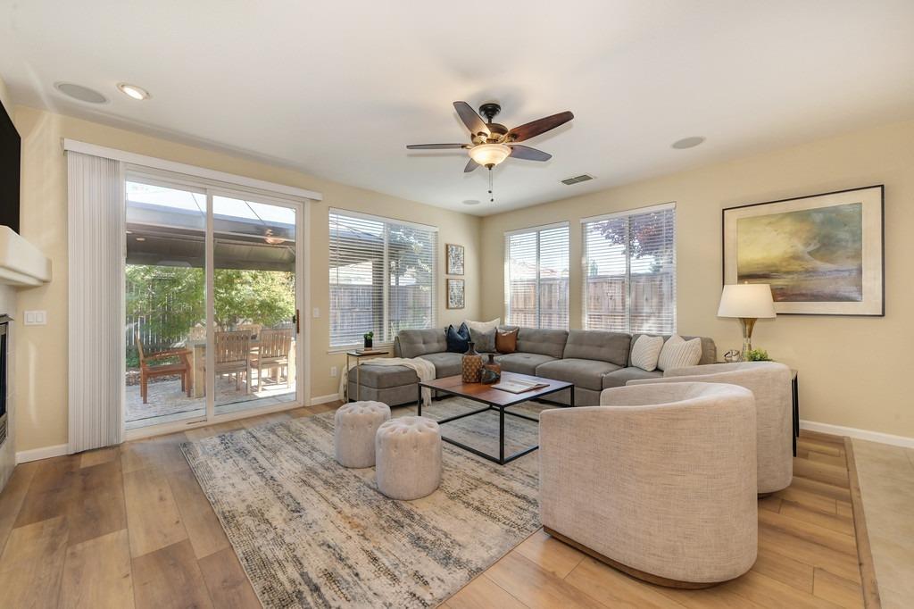 Detail Gallery Image 21 of 72 For 131 Rock House Cir, Sacramento,  CA 95835 - 2 Beds | 2 Baths