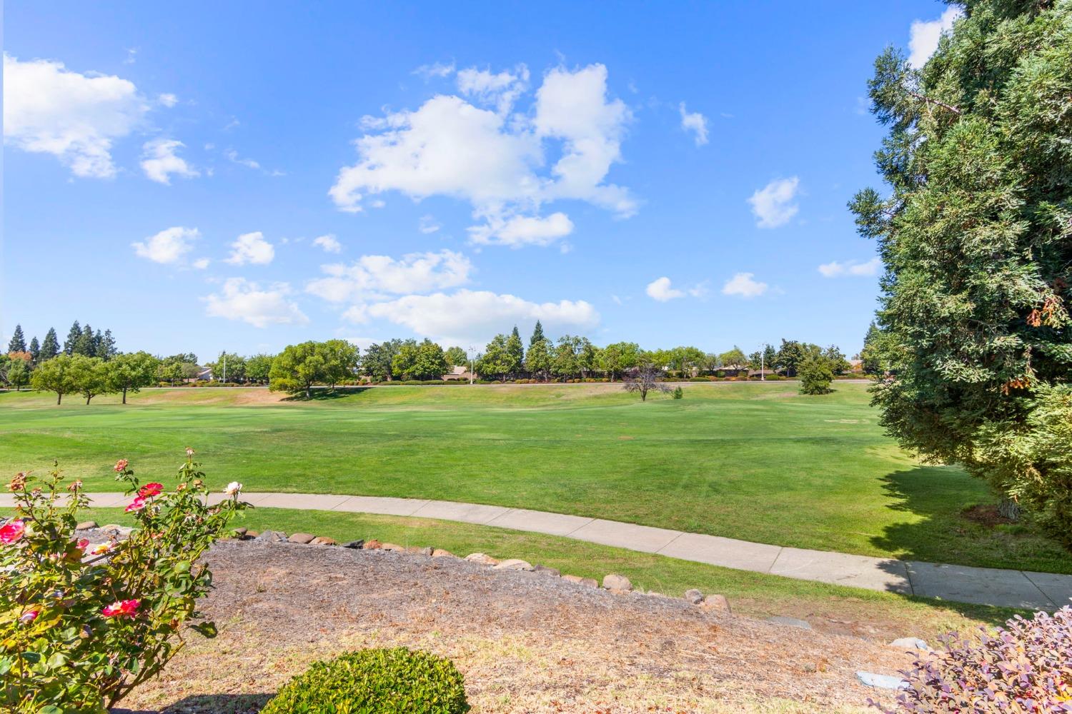 Detail Gallery Image 37 of 48 For 2086 Stonecrest Ln, Lincoln,  CA 95648 - 3 Beds | 3 Baths