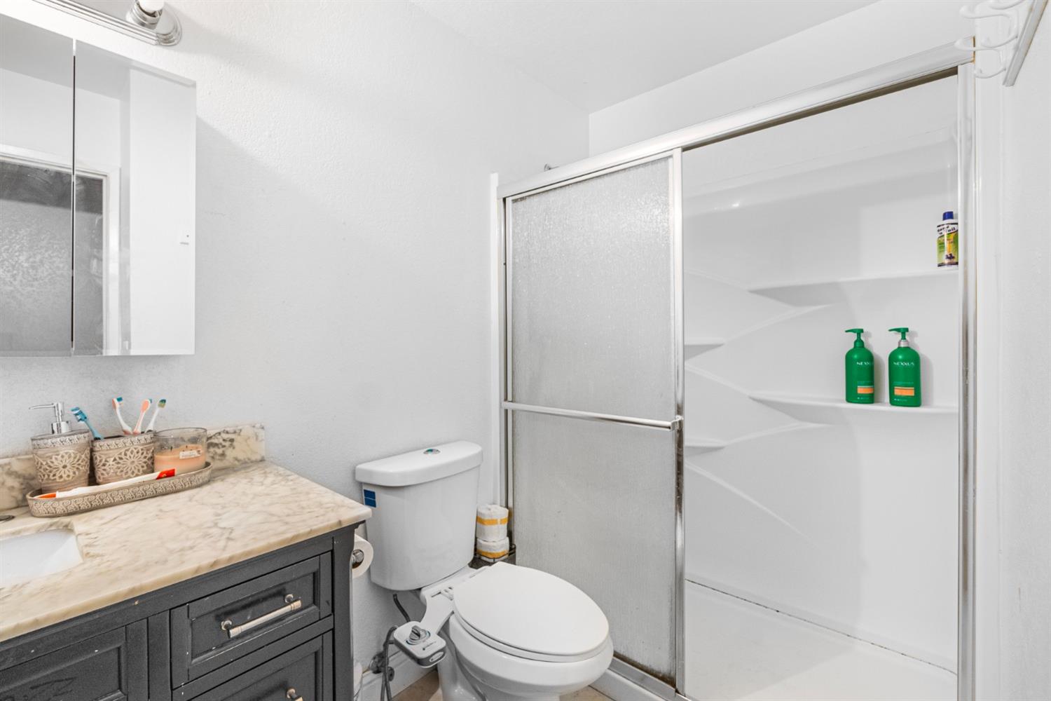 Detail Gallery Image 13 of 21 For 1450 Whyler Rd #3,  Yuba City,  CA 95993 - 3 Beds | 2 Baths