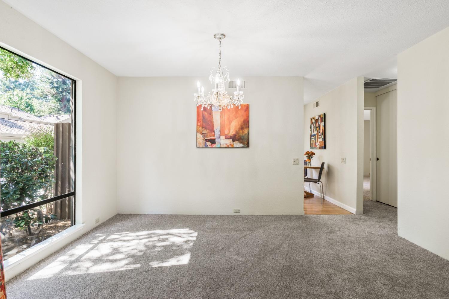 Detail Gallery Image 7 of 47 For 1185 Vanderbilt Way, Sacramento,  CA 95825 - 2 Beds | 2 Baths