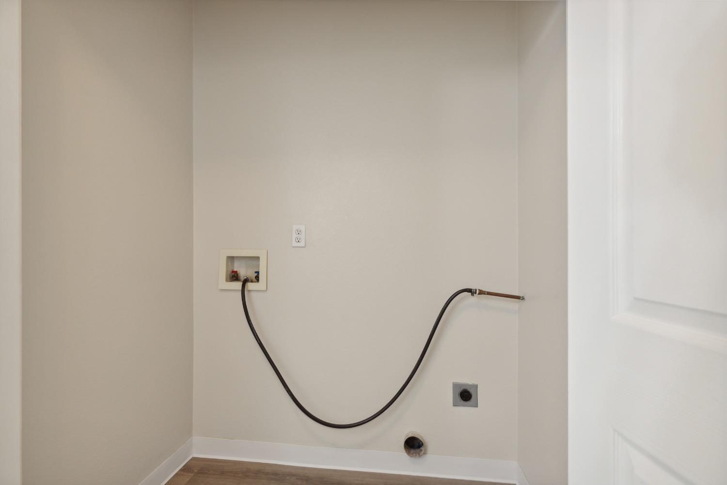 Detail Gallery Image 15 of 33 For 1287 Gentry Ct, Tracy,  CA 95377 - 5 Beds | 2/1 Baths