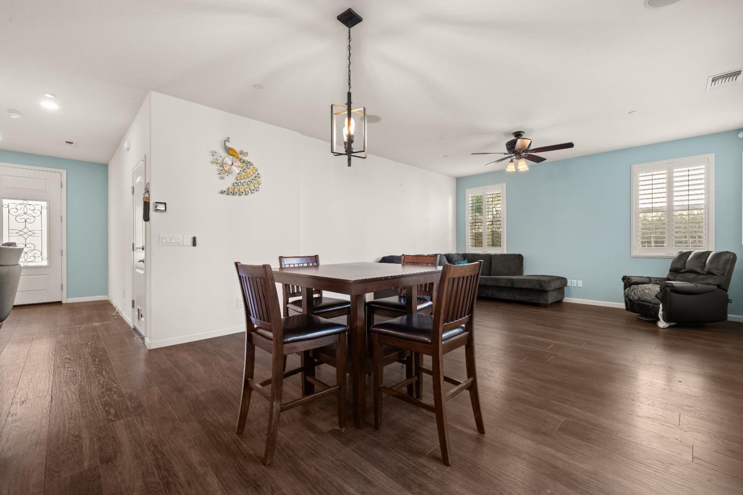 Detail Gallery Image 10 of 47 For 2 Suncatcher Pl, Sacramento,  CA 95835 - 3 Beds | 2/1 Baths