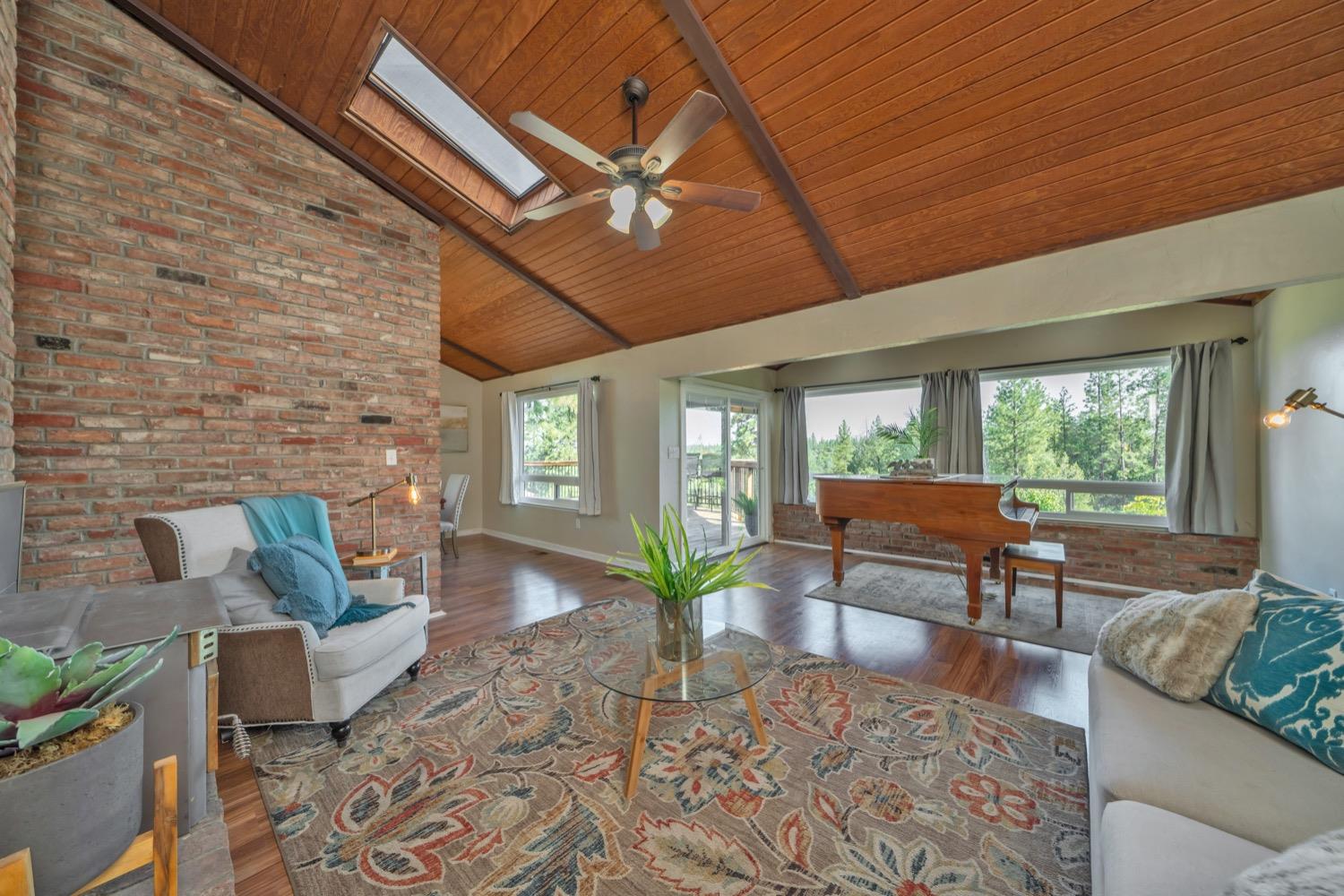 Detail Gallery Image 7 of 52 For 2599 Northridge Dr, Placerville,  CA 95667 - 4 Beds | 2/1 Baths